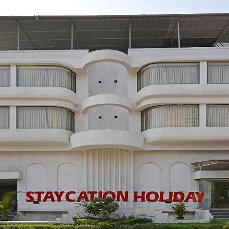 Staycation Holiday Navi Mumbai Exterior photo