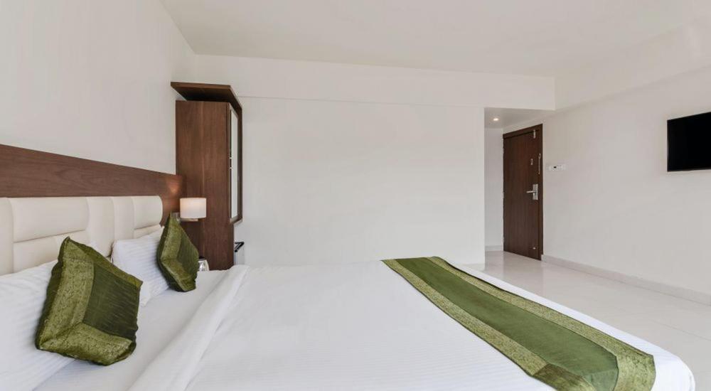 Staycation Holiday Navi Mumbai Exterior photo