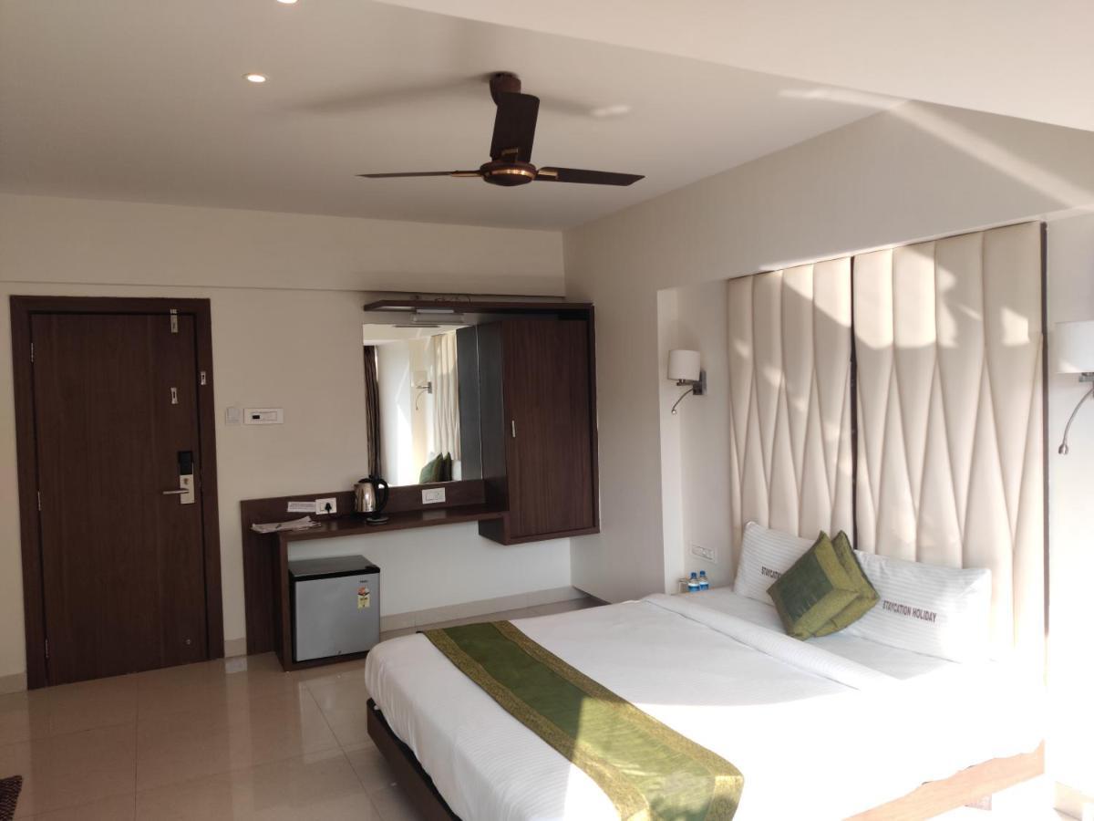 Staycation Holiday Navi Mumbai Exterior photo