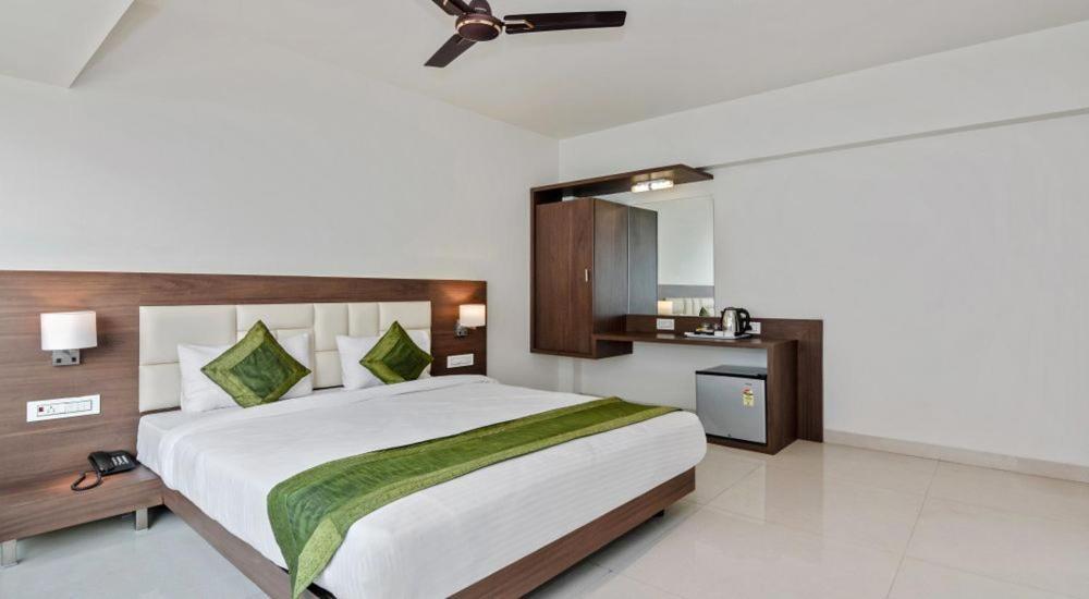 Staycation Holiday Navi Mumbai Exterior photo
