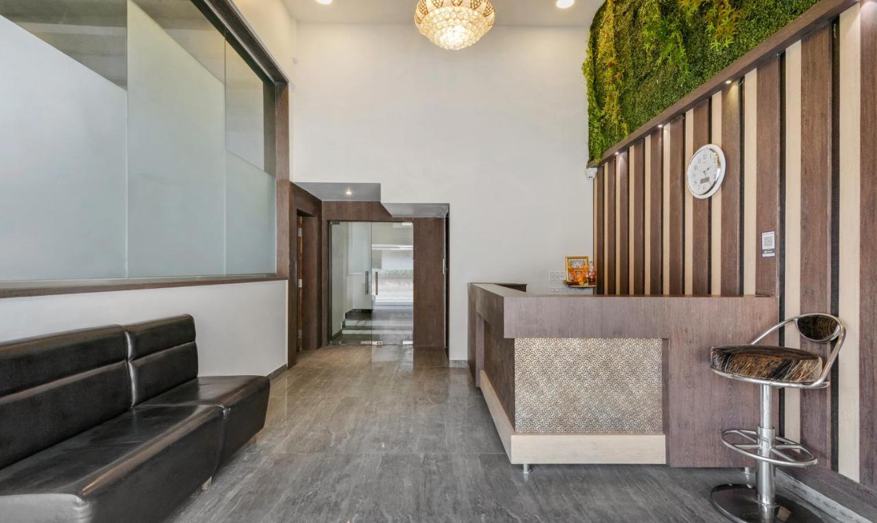 Staycation Holiday Navi Mumbai Exterior photo